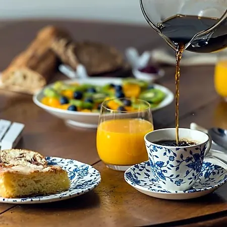 Charlestown Bed & Breakfast 3*